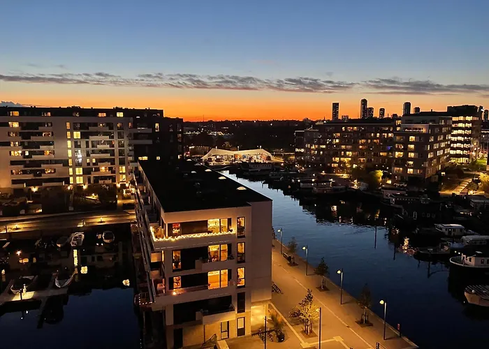 Luksuslejlighed Pa 7 Sal Med Elevator, Vestvendt Altan Og Udsigt Over Havn Og